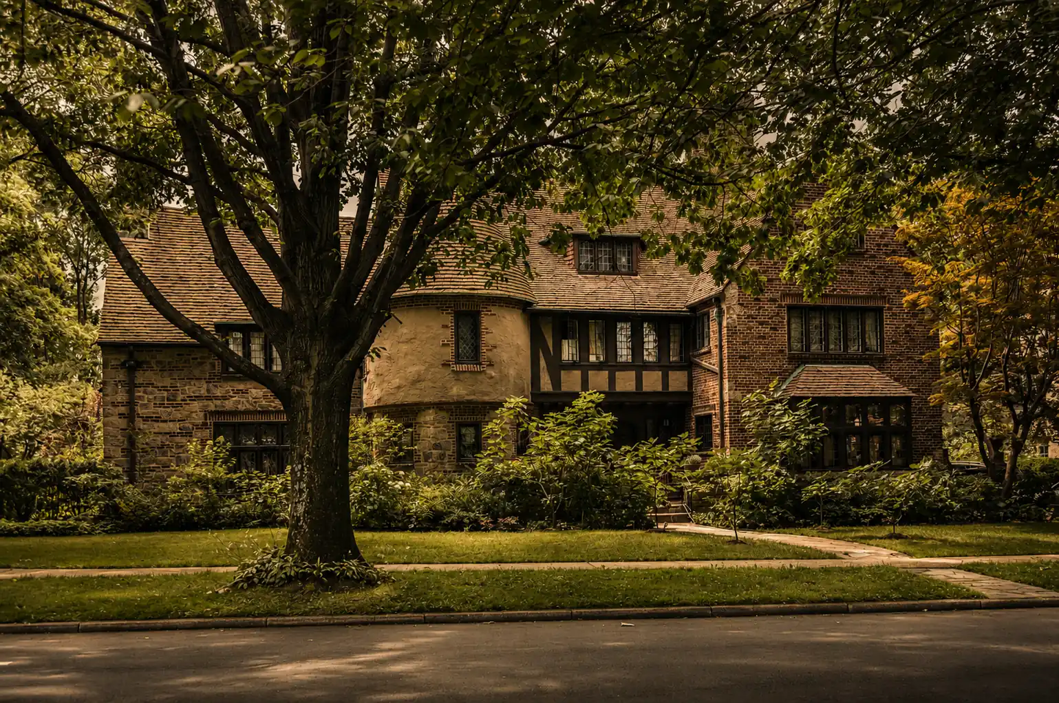 Upper Arlington Ohio home — Kate Thomas listing specialist